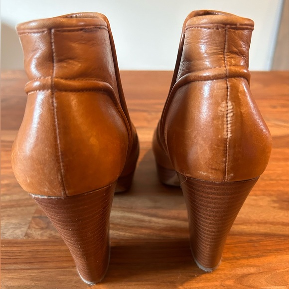 Gianni Bini booties - Picture 2 of 6